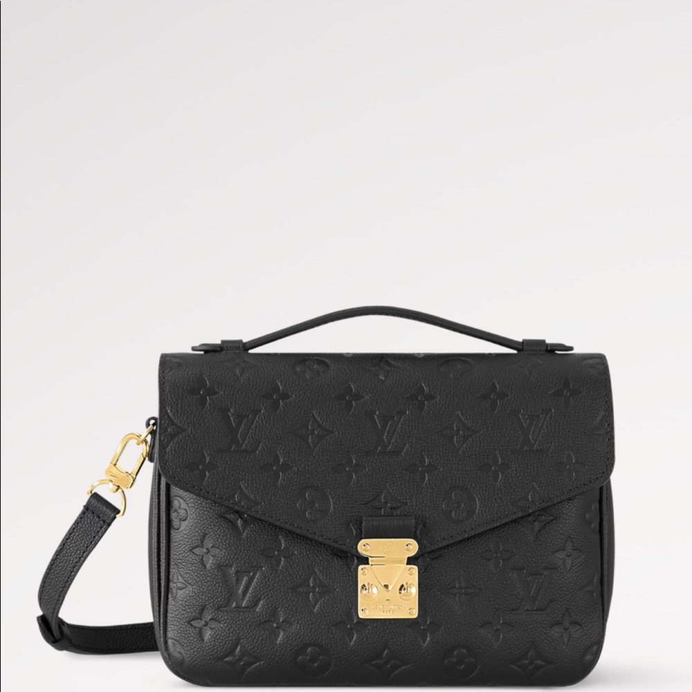 Louis Vuitton🌺sold🌺